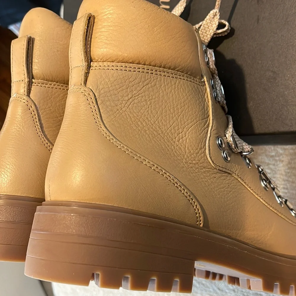 J.Crew Lightweight leather Nordic boots BB383